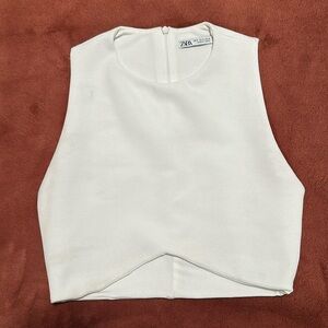 Zara “Top Bajo Asimetrico” White Top Size S